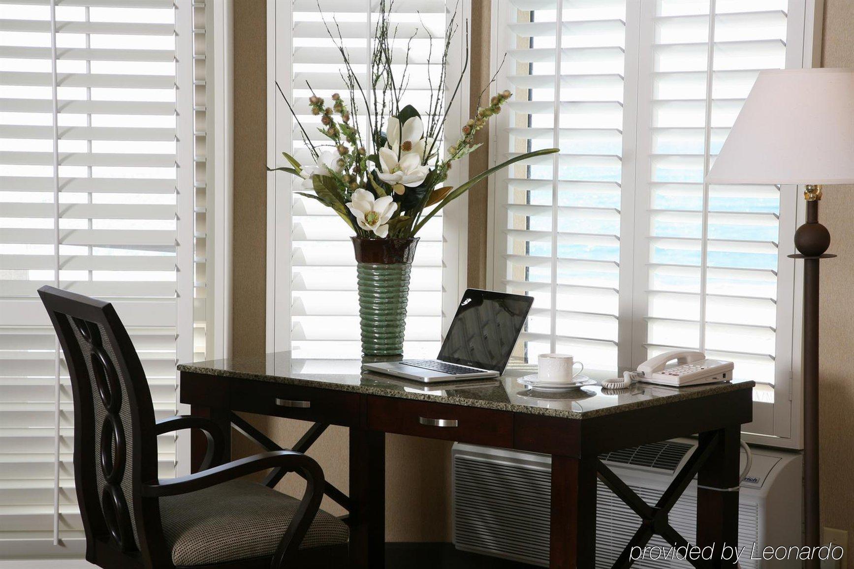 Beach Terrace Carlsbad Room photo