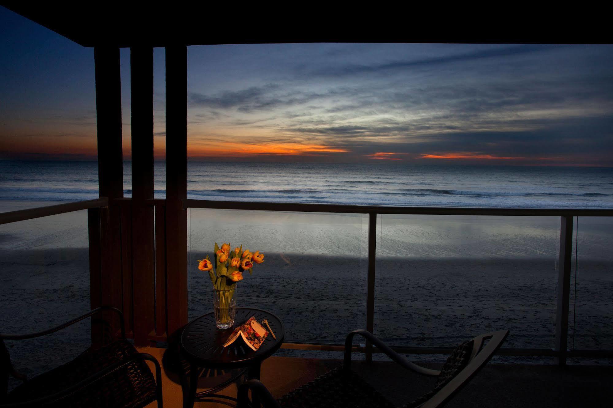 Beach Terrace Hotel Carlsbad Exterior photo